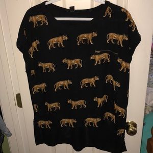 Black tiger high/low shirt!